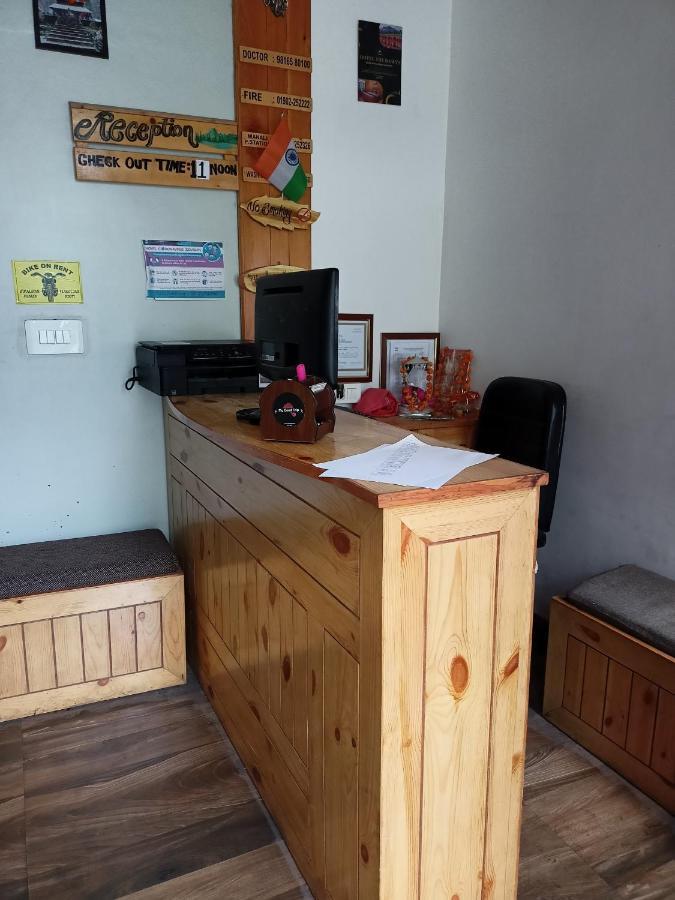 Woodstone Homestay Manali (Himachal Pradesh) Luaran gambar