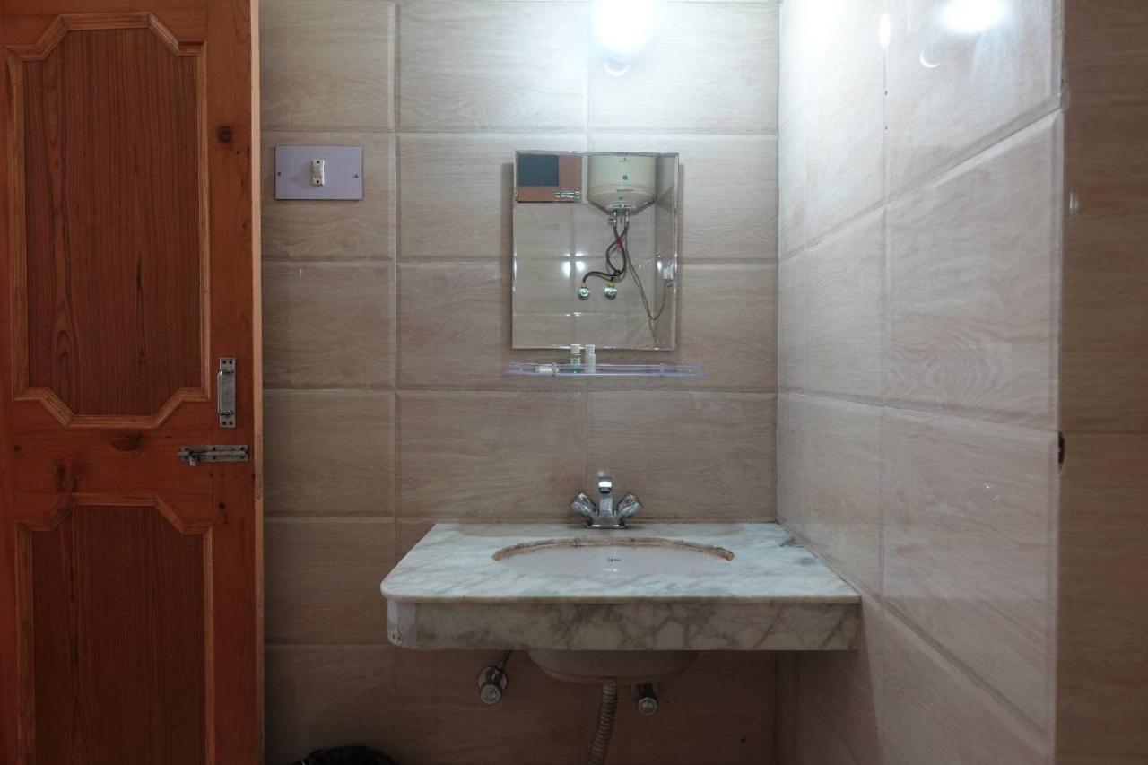 Woodstone Homestay Manali (Himachal Pradesh) Luaran gambar